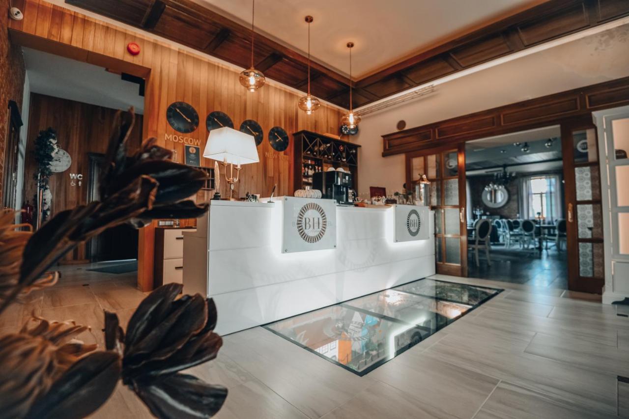 Bahnhofs Hotel Alūksne エクステリア 写真