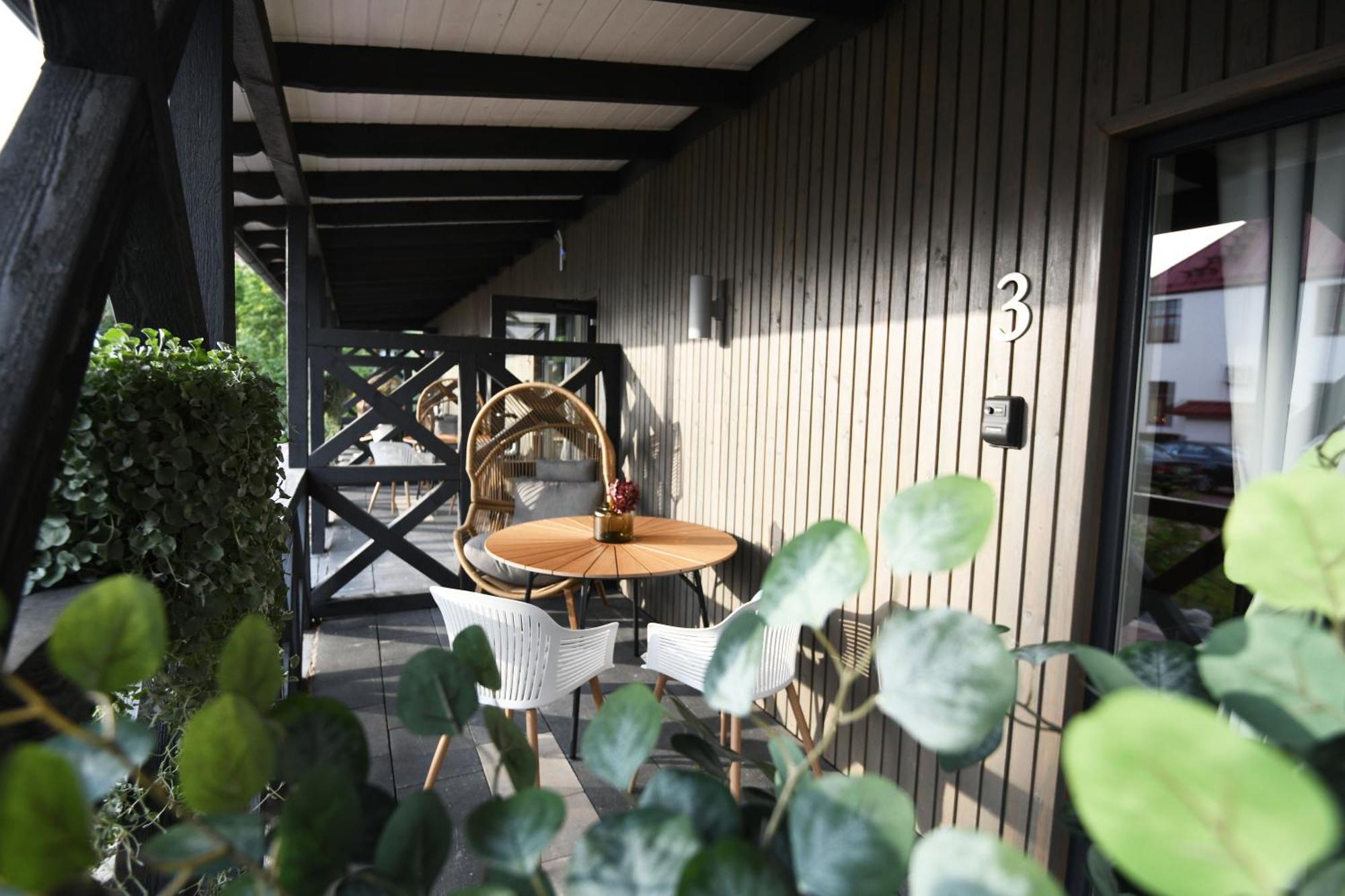 Bahnhofs Hotel Alūksne エクステリア 写真