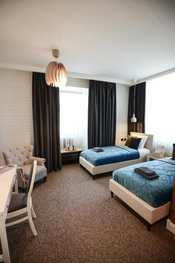 Bahnhofs Hotel Alūksne エクステリア 写真